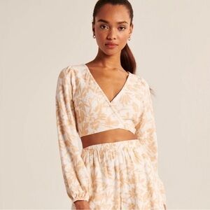 Abercrombie & Fitch Wrap Top- Tan Floral- Linen Blend- Long Sleeve-Size Medium